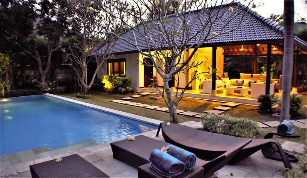 Finn'S Villa Santai Seminyak  Luaran gambar